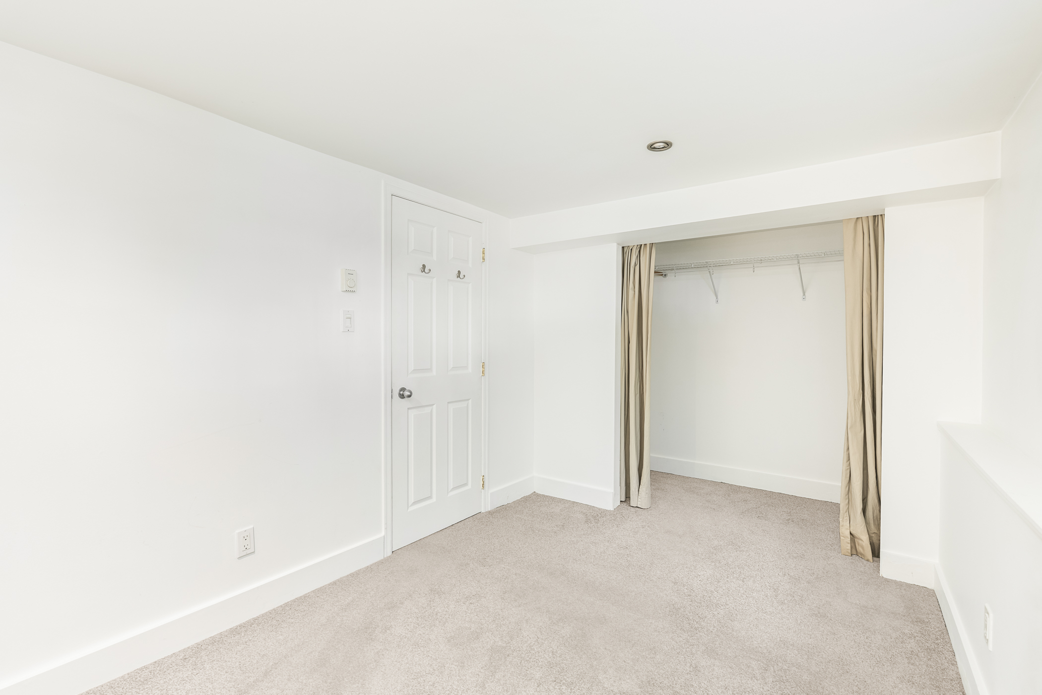 4678 W. 9th Avenue