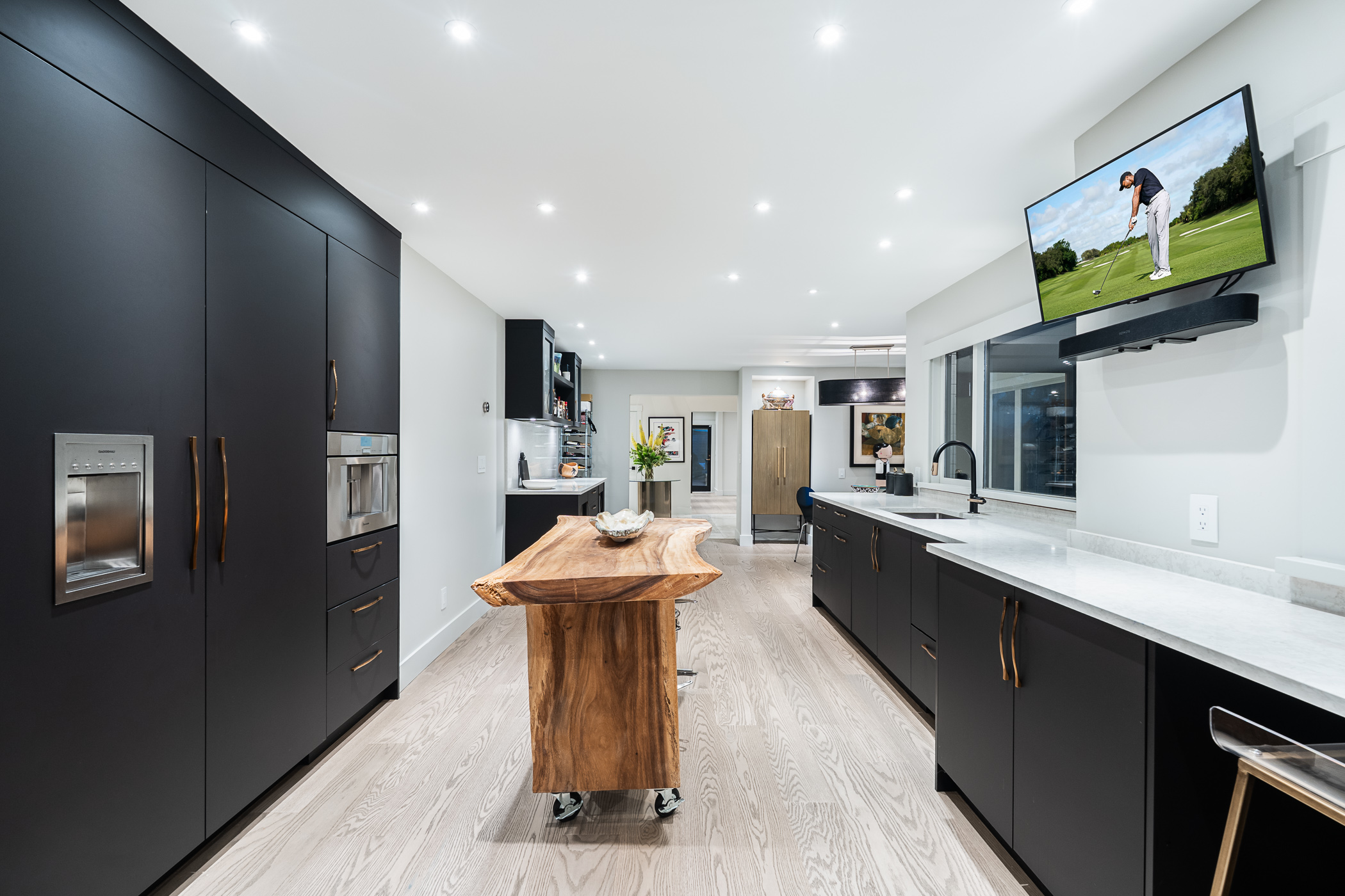 6242 St. Georges Crescent