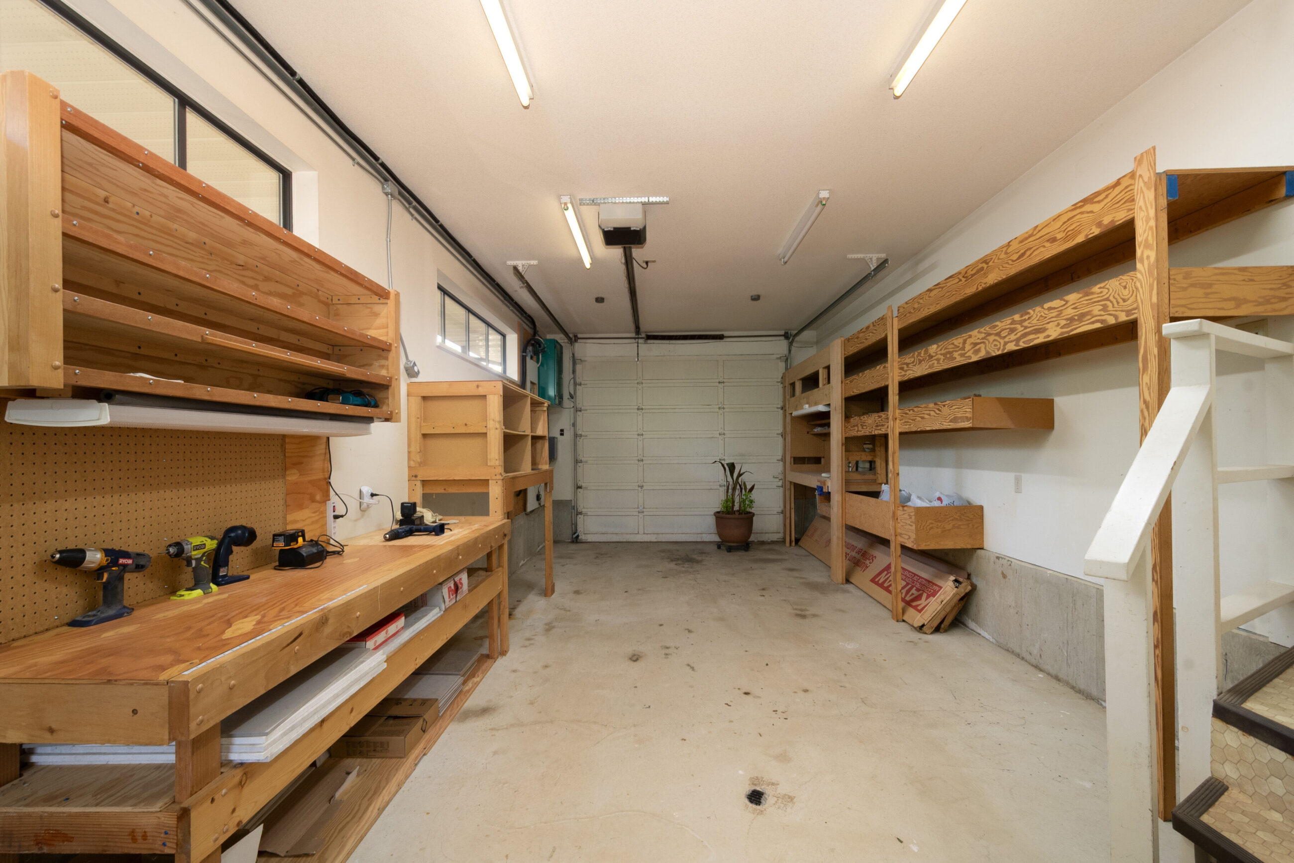 4228 Rockridge Crescent