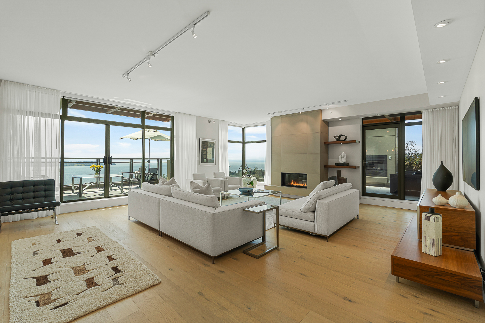 #1402 - 3355 Cypress Place