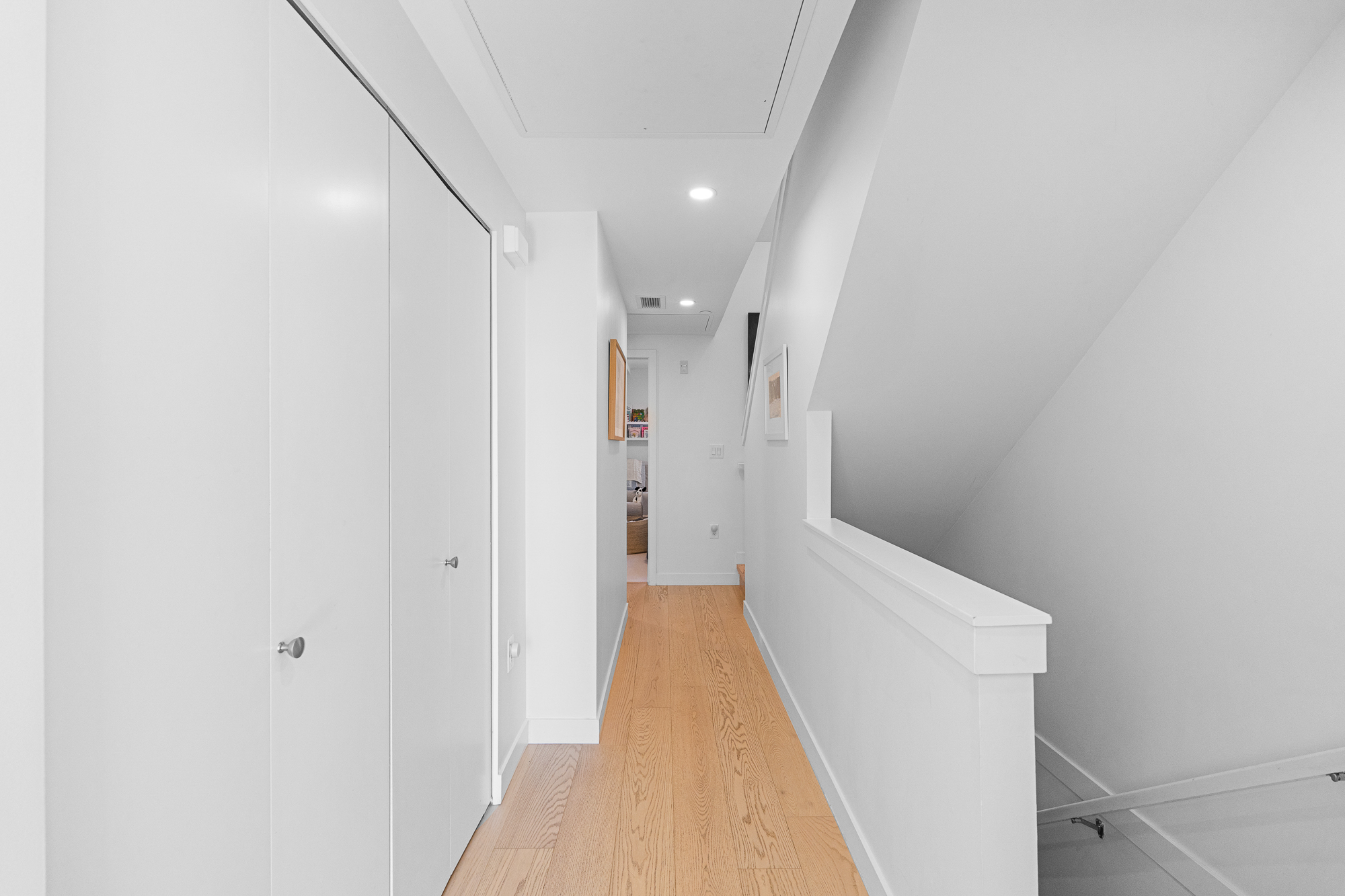 #203 -650 E. 2nd Street