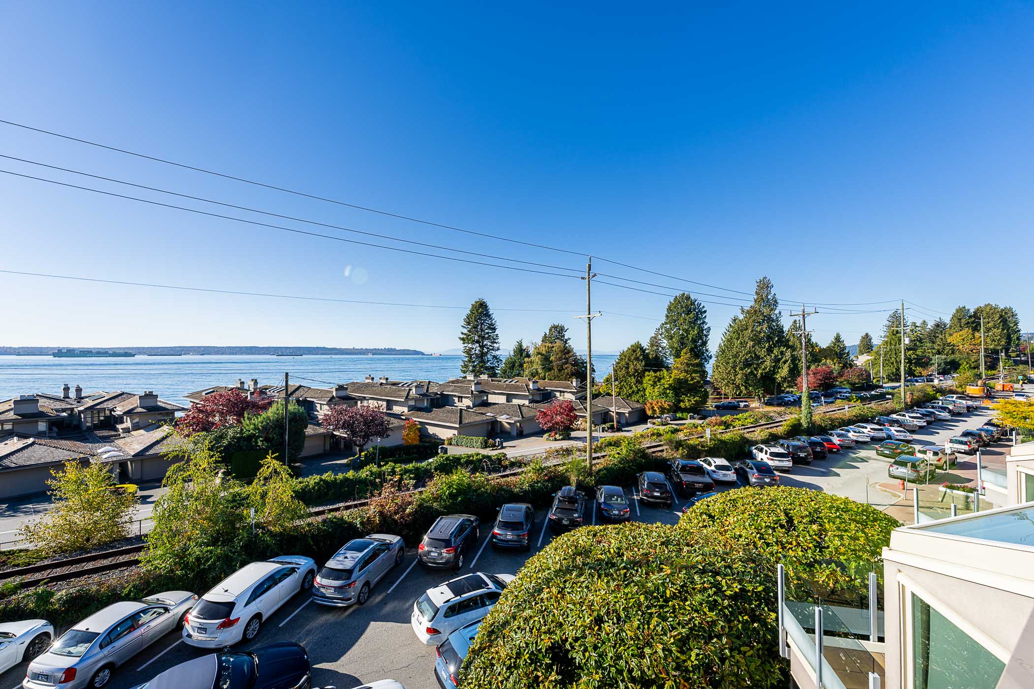 #201 - 2433 Bellevue Avenue